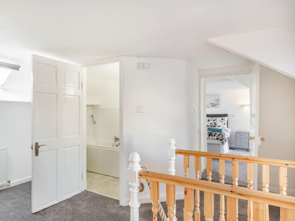 Lovely Heather House 3 Kings 1 Double Sofa * Torquay
